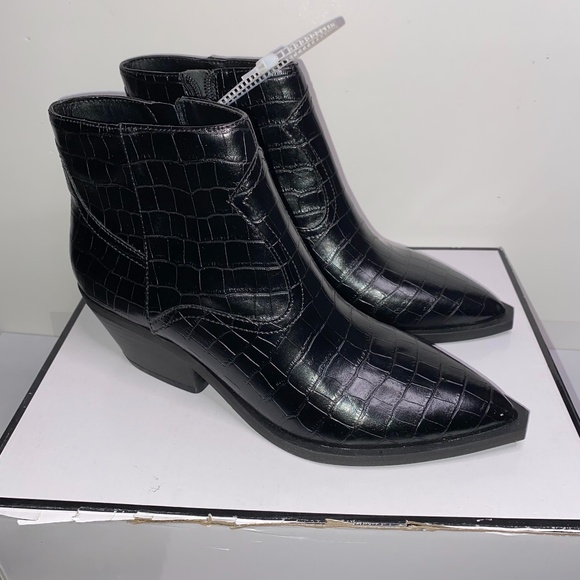 Guess Shoes - New Black Guess Booties